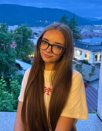 Profile picture of Elena Laba