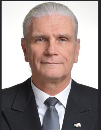 Profile picture of Oze Laszlo