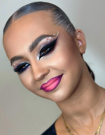 Profile picture of Amelia Troster