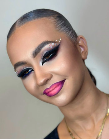 Profile picture of Amelia Troster