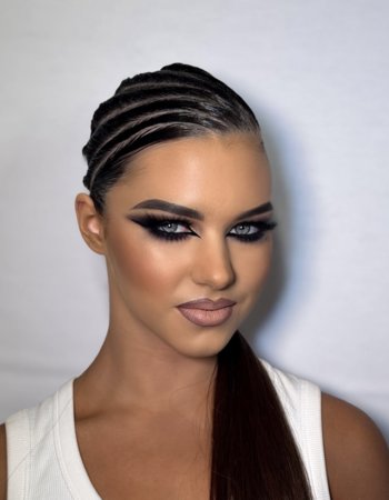 Profile picture of Yelyzaveta Kirichenko