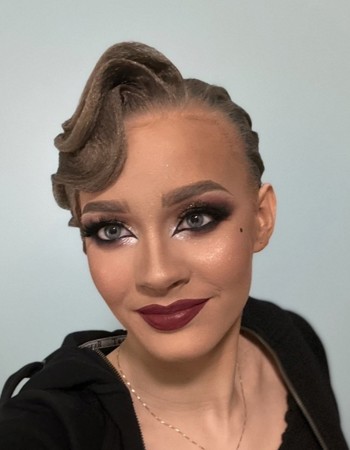 Profile picture of Julie Madeleine Parnas Ronning