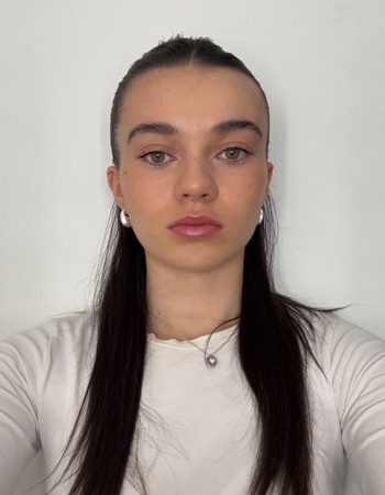 Profile picture of Mia Kenny