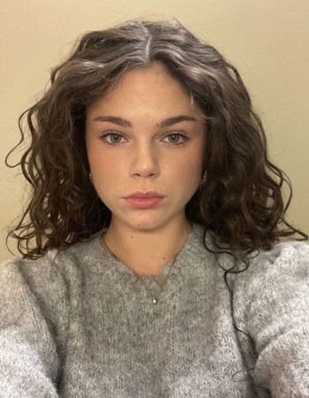 Profile picture of Neve Anna