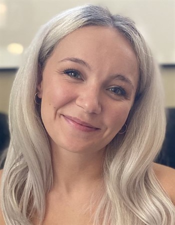 Profile picture of Amanda Poelzer