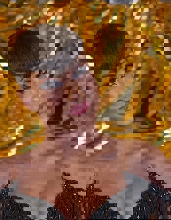 Profile picture of Lia Rousine