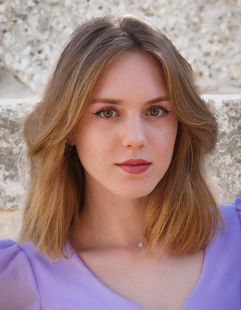 Profile picture of Julie Bernert