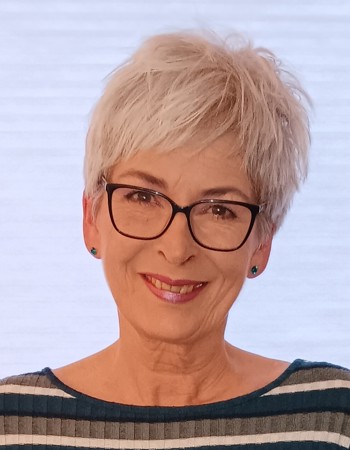 Profile picture of Carmen Buecker-Schoeneberg