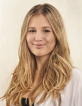 Profile picture of Zoe Szabadosova