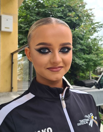 Profile picture of Anna Peterburgskiy