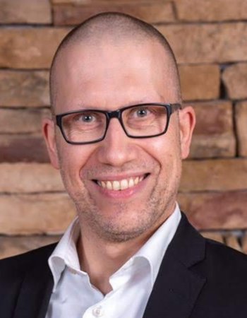 Profile picture of Oliver Zschorner