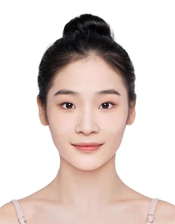 Profile picture of Yue Hongyan