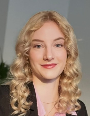 Profile picture of Victoria Rontsch