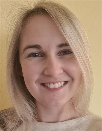 Profile picture of Julia Roesch