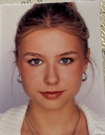 Profile picture of Analena Krause