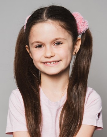 Profile picture of Bella Huwe