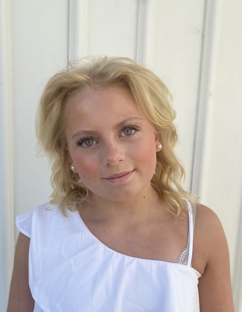 Profile picture of Ella Wahlander