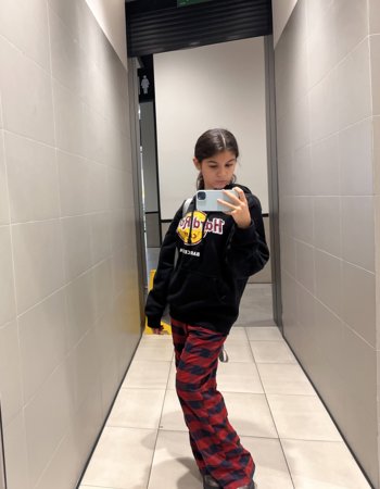 Profile picture of Defne Siir Menevse