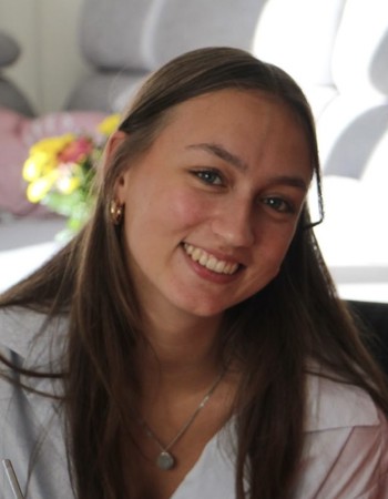 Profile picture of Juli Steindorff