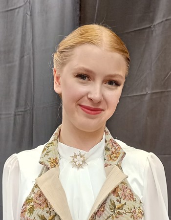 Profile picture of Alissa Dundik