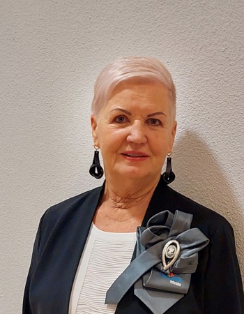 Profile picture of Nina Salgale