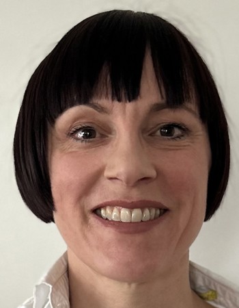 Profile picture of Jasmin Bach