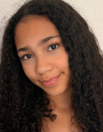 Profile picture of Amelie Skauradschun