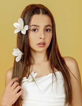 Profile picture of Elina Adilkhanyan