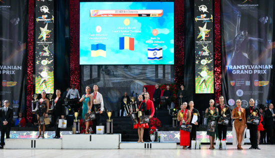 FOTO TEN DANCE PODIUM.JPG