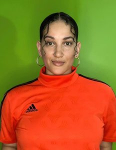 chica_928x1200.jpg