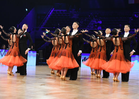 IMAGE 4 MoonDance 05.jpg