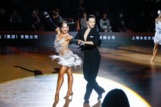 IMAGE CHARLES GUILLAUME ELENA SALIKOVA.jpg